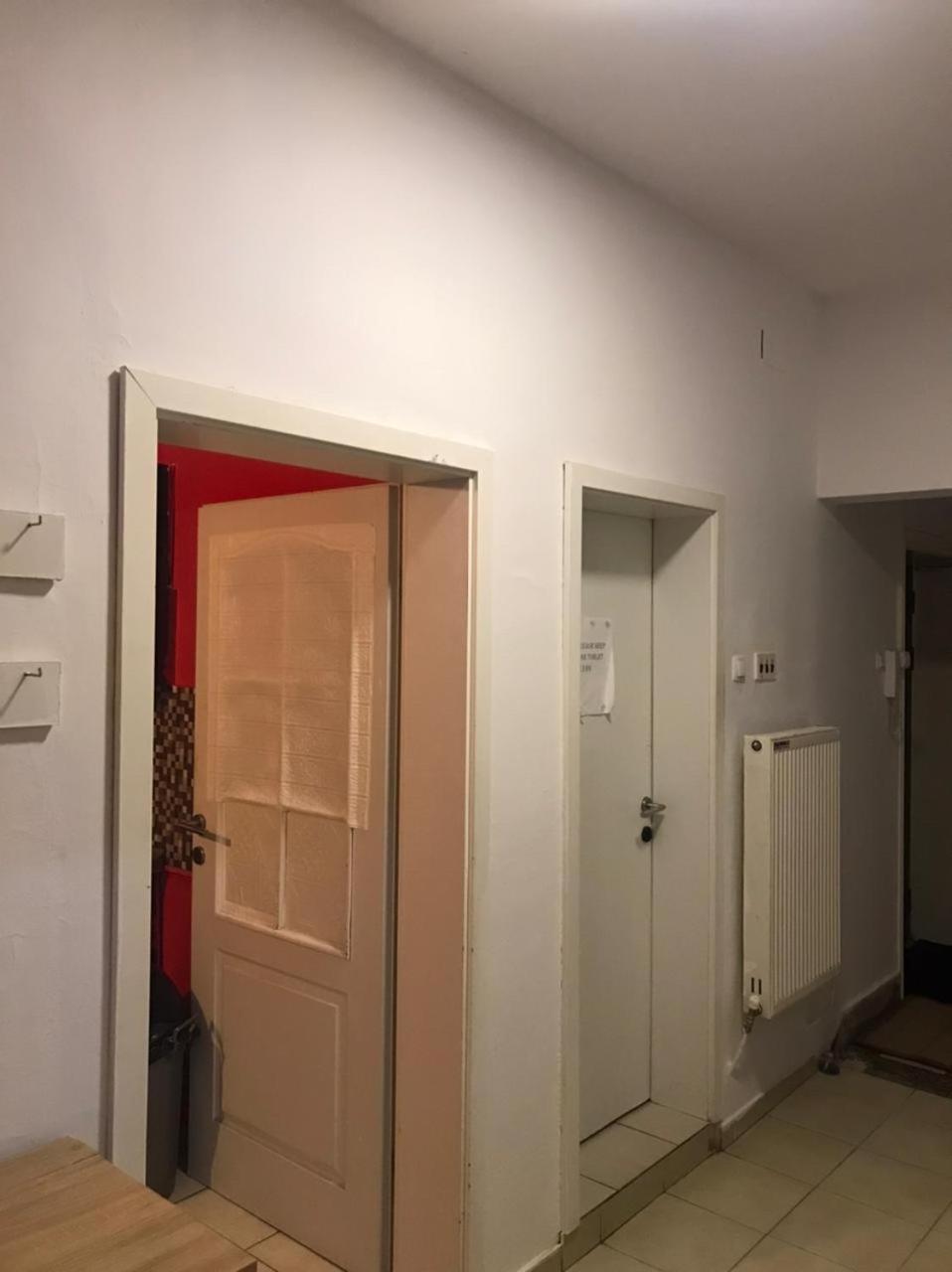 Newborn Center Hostel All Day Free Coffee Prisztina Zewnętrze zdjęcie
