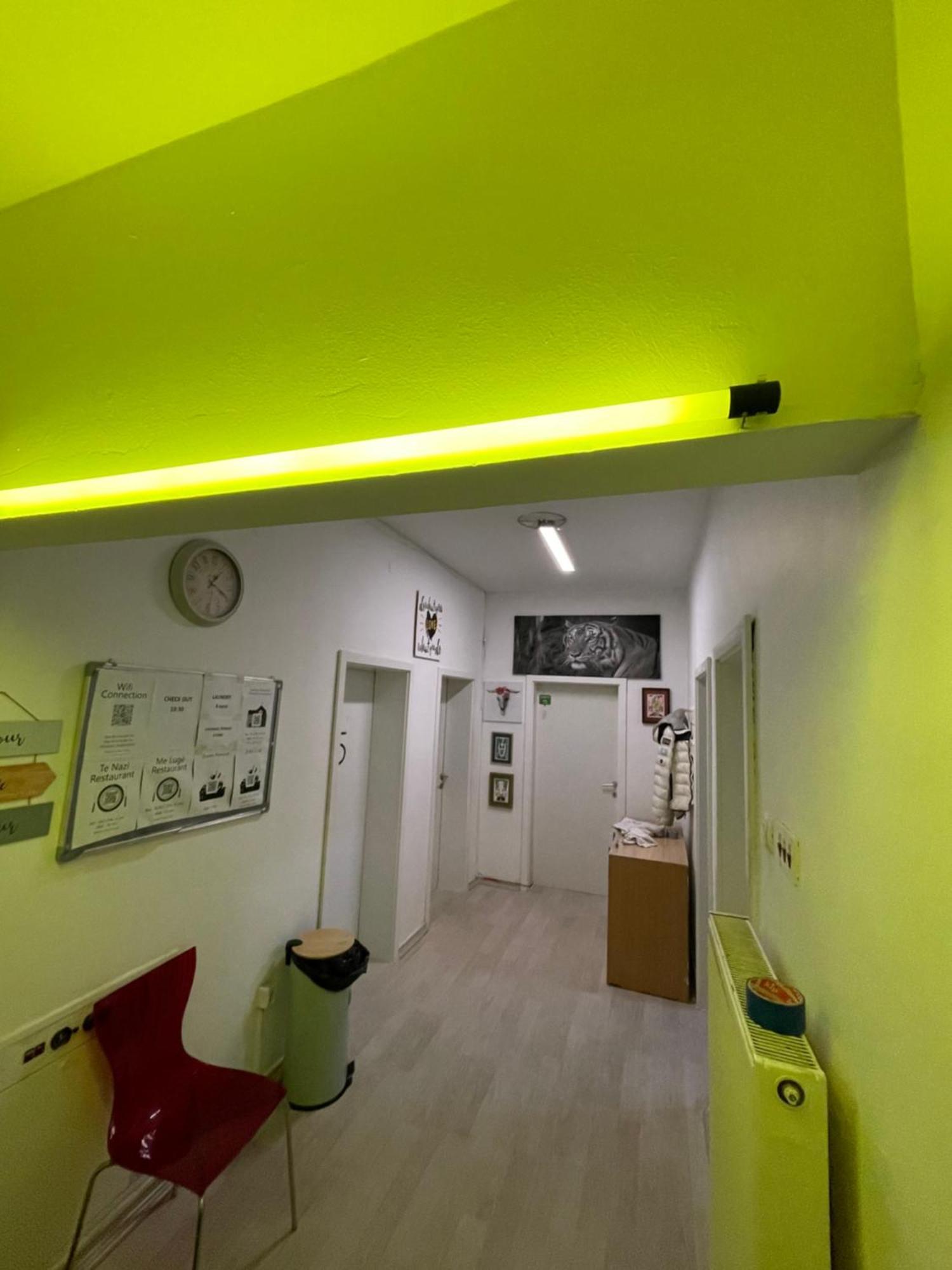 Newborn Center Hostel All Day Free Coffee Prisztina Zewnętrze zdjęcie